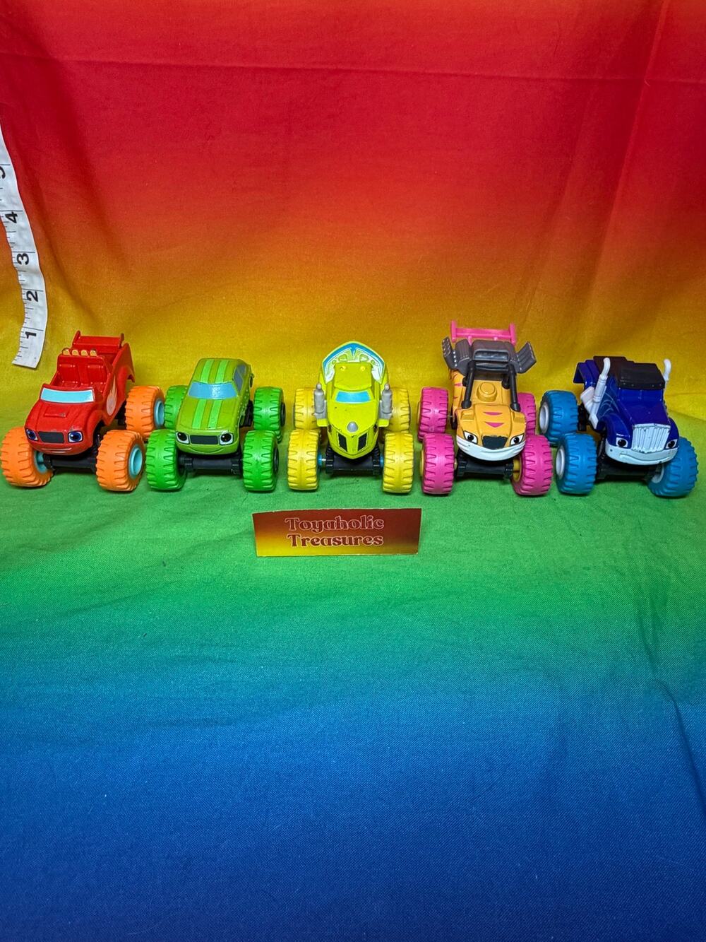 Blaze and the Monster Machines Neon Wheels Trucks